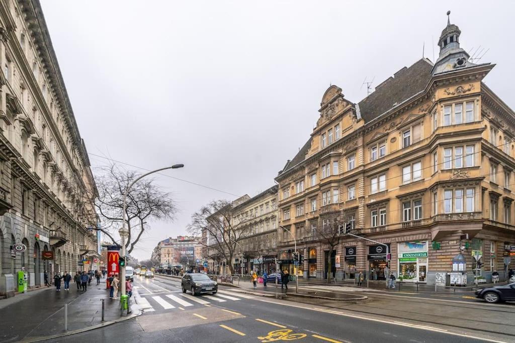 Апартаменти Andrassy Grandeur With Indoor Parking Будапешт Екстер'єр фото