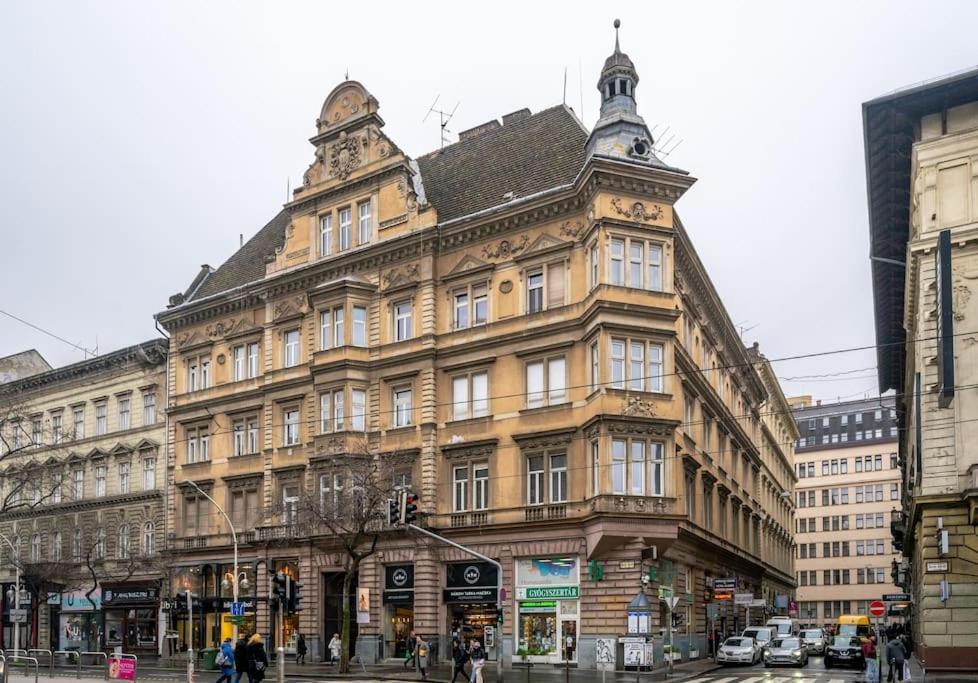 Апартаменти Andrassy Grandeur With Indoor Parking Будапешт Екстер'єр фото