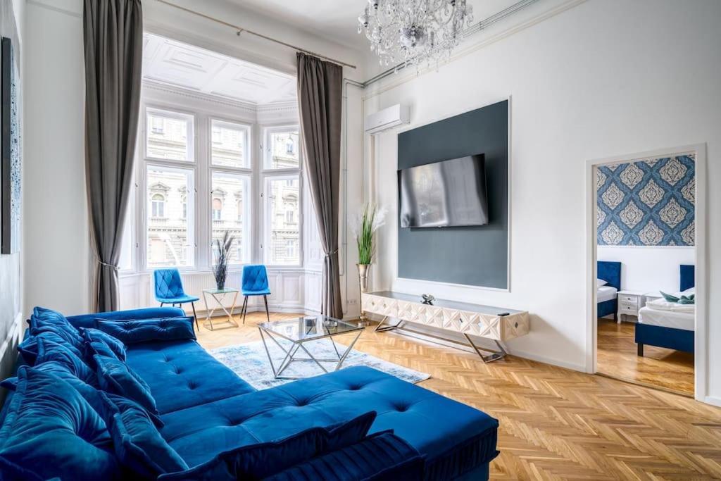 Апартаменти Andrassy Grandeur With Indoor Parking Будапешт Екстер'єр фото